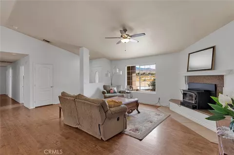 Living - 24332 Roundup, Apple Valley, CA 92308 photo 2 of 2