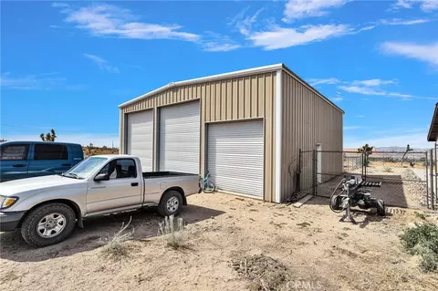 Exterior - 24332 Roundup, Apple Valley, CA 92308 photo 2 of 7