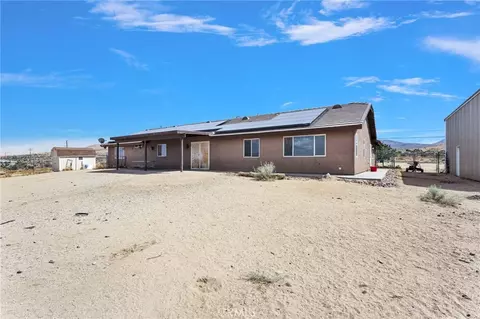 Exterior - 24332 Roundup, Apple Valley, CA 92308 photo 5 of 7