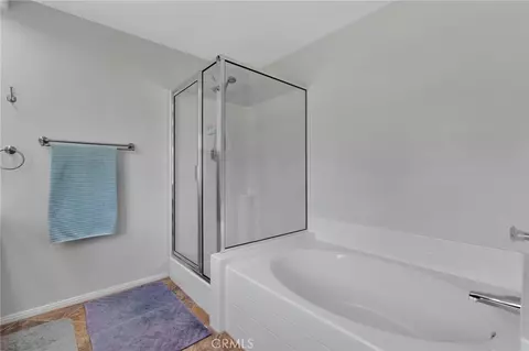 Bath - 16412 Pauhaska, Apple Valley, CA 92307 photo 3 of 8