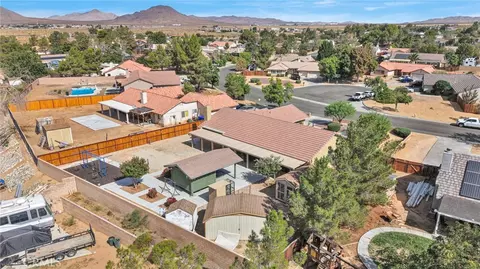 View/Area - 16412 Pauhaska, Apple Valley, CA 92307 photo 4 of 10