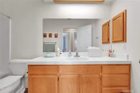 Bath - 16412 Pauhaska, Apple Valley, CA 92307 photo 7 of 8