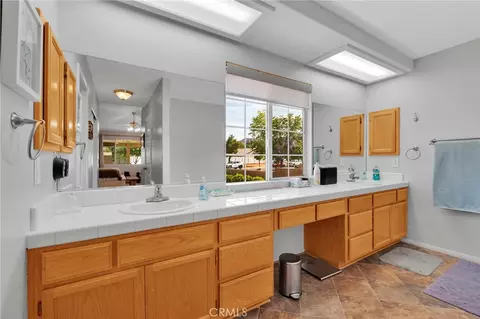 Bath - 16412 Pauhaska, Apple Valley, CA 92307 photo 1 of 8