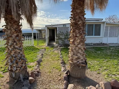 37152 Indian Ave, Yermo, CA 92398 photo 2