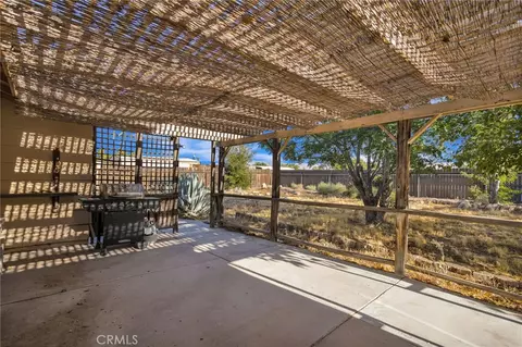 Exterior - 20555 Sitting Bull, Apple Valley, CA 92308 photo 5 of 10