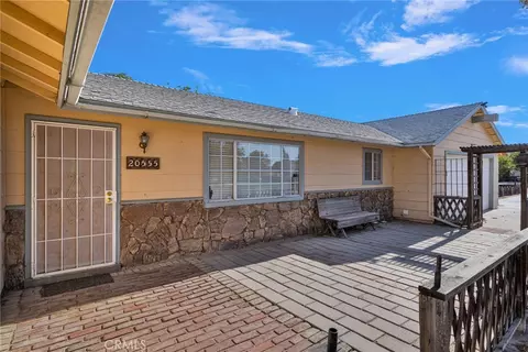 Exterior - 20555 Sitting Bull, Apple Valley, CA 92308 photo 4 of 10