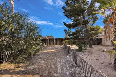 Exterior - 20555 Sitting Bull, Apple Valley, CA 92308 photo 2 of 10