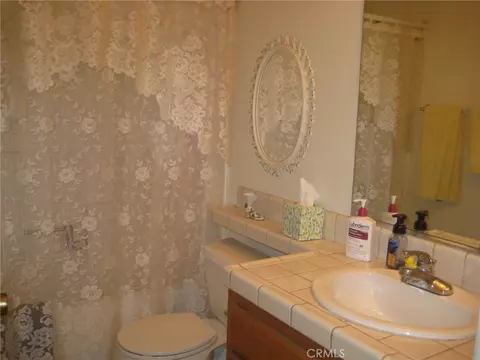 Bath - 19109 Arthur, Apple Valley, CA 92308 photo 3 of 3