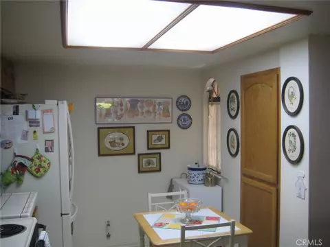 Kitchen - 19109 Arthur, Apple Valley, CA 92308 photo 4 of 7