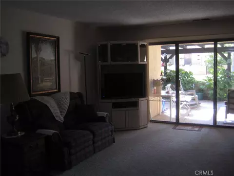 Living - 19109 Arthur, Apple Valley, CA 92308 photo 2 of 2