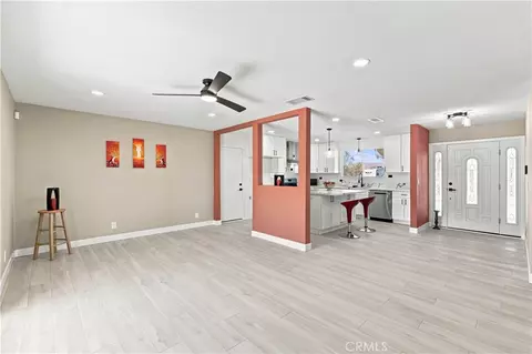 Living - 16070 Winnebago, Apple Valley, CA 92307 photo 2 of 3
