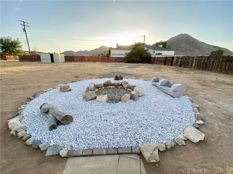 Exterior - 16070 Winnebago, Apple Valley, CA 92307 photo 8 of 14