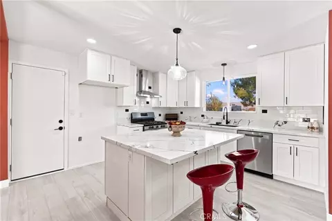 Kitchen - 16070 Winnebago, Apple Valley, CA 92307 photo 1 of 5