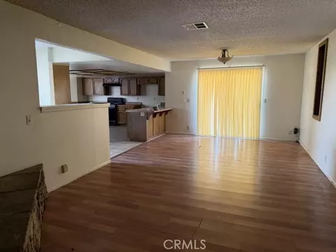 16581 Manzanita, Hesperia, CA 92345 photo 2