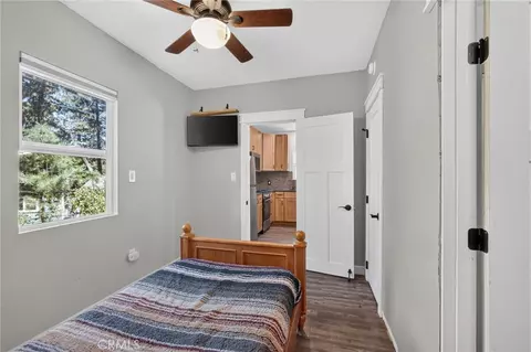 Bedroom - 1858 Thrush, Wrightwood, CA 92397 photo 3 of 5