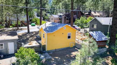 Exterior - 1858 Thrush, Wrightwood, CA 92397 photo 15 of 17
