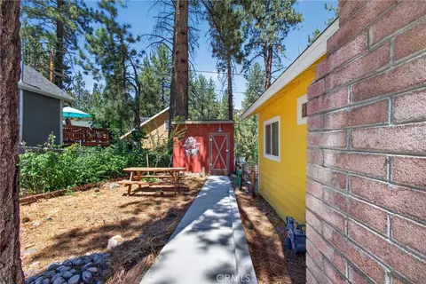 Exterior - 1858 Thrush, Wrightwood, CA 92397 photo 4 of 17