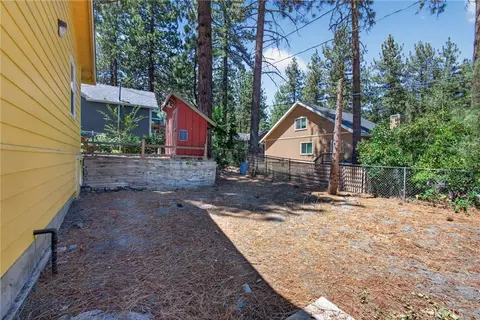 Exterior - 1858 Thrush, Wrightwood, CA 92397 photo 10 of 16