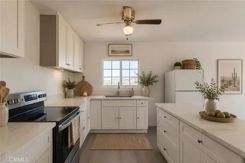 Kitchen - 1754 Fortuna Ave, Landers, CA 92285 photo 1 of 1