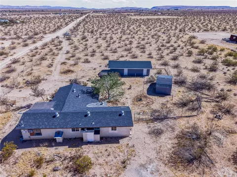 View/Area - 1754 Fortuna Ave, Landers, CA 92285 photo 2 of 11