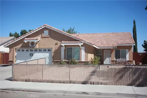 16034 Holly Brook Ln, Victorville, CA 92395