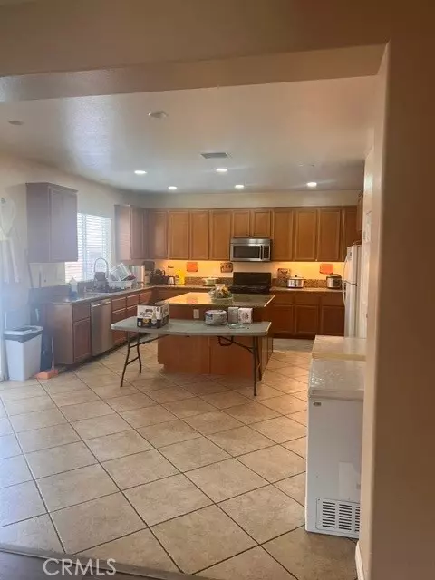 12910 La Costa Ct, Hesperia, CA 92344 photo 4