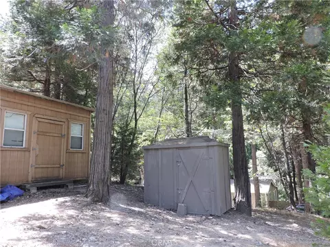 Exterior - 657 Knoll, Crestline, CA 92325 photo 19 of 26