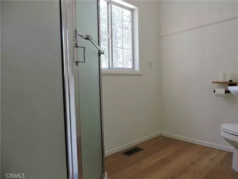 Bath - 657 Knoll, Crestline, CA 92325 photo 1 of 3