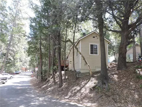 Exterior - 657 Knoll, Crestline, CA 92325 photo 26 of 26