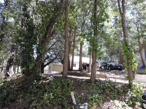 Exterior - 657 Knoll, Crestline, CA 92325 photo 24 of 28