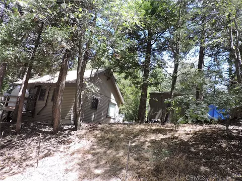 Exterior - 657 Knoll, Crestline, CA 92325 photo 21 of 26