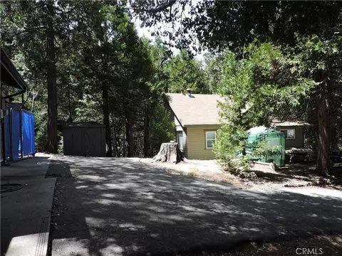 Exterior - 657 Knoll, Crestline, CA 92325 photo 14 of 26