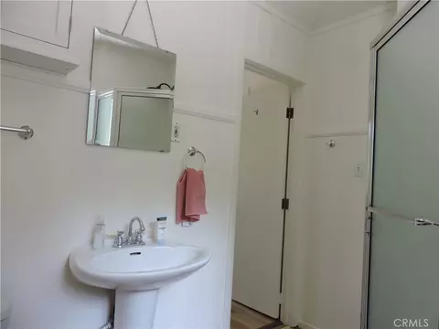 Bath - 657 Knoll, Crestline, CA 92325 photo 2 of 3