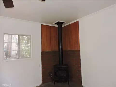 Living - 657 Knoll, Crestline, CA 92325 photo 1 of 3