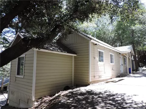Exterior - 657 Knoll, Crestline, CA 92325 photo 5 of 28