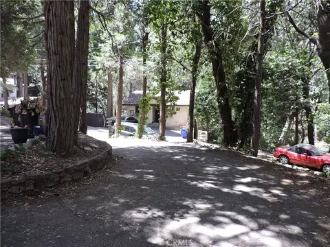 Exterior - 657 Knoll, Crestline, CA 92325 photo 7 of 26