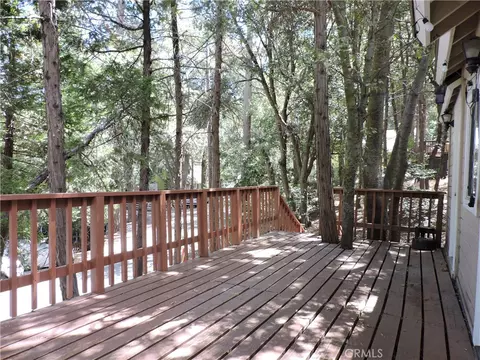 Exterior - 657 Knoll, Crestline, CA 92325 photo 14 of 28