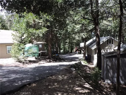 Exterior - 657 Knoll, Crestline, CA 92325 photo 15 of 26