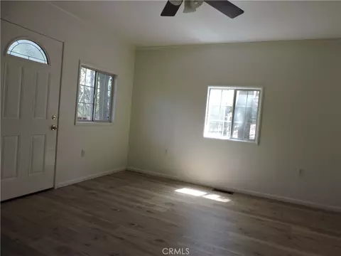 Living - 657 Knoll, Crestline, CA 92325 photo 2 of 3