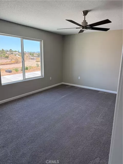 Bedroom - 10955 E Ave, Hesperia, CA 92345 photo 1 of 5