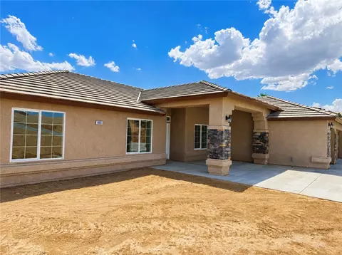 Exterior - 10955 E Ave, Hesperia, CA 92345 photo 2 of 2