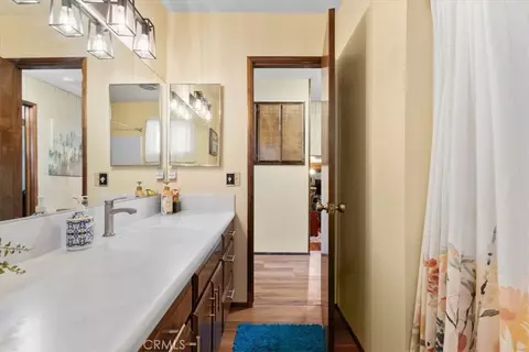 Bath - 1902 Virginia, Wrightwood, CA 92397 photo 2 of 2