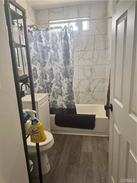 Bath - 1407 Riverside, Barstow, CA 92311 photo 1 of 1