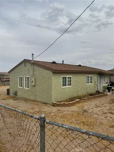 Exterior - 1407 Riverside, Barstow, CA 92311 photo 2 of 3