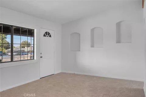Living - 17983 Pitache St, Hesperia, CA 92345 photo 1 of 7