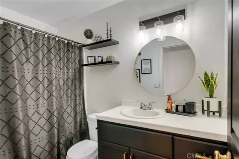 Bath - 14952 Rivers Edge, Helendale, CA 92342 photo 1 of 3