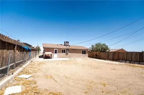 Exterior - 1912 Sunset St, Barstow, CA 92311 photo 4 of 4
