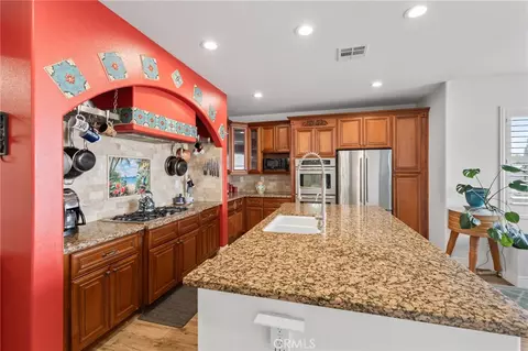 Kitchen - 6757 Serrano, Hesperia, CA 92345 photo 3 of 8