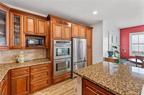 Kitchen - 6757 Serrano, Hesperia, CA 92345 photo 5 of 8