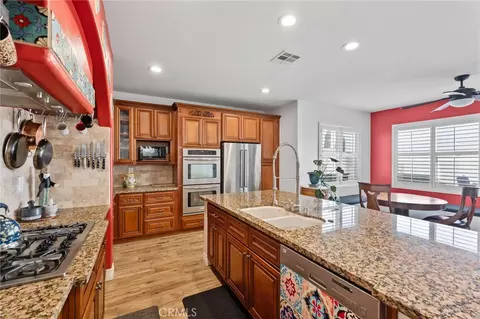 Kitchen - 6757 Serrano, Hesperia, CA 92345 photo 4 of 8